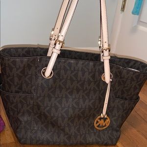 Michael kors tote